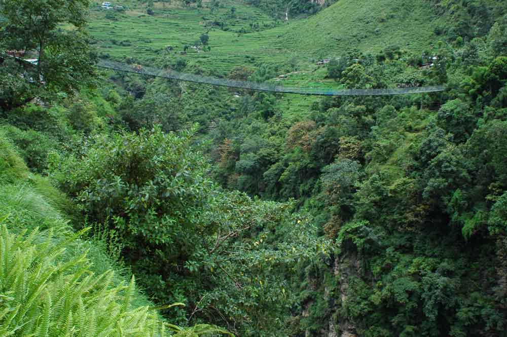 96 - Nepal - puente colgante